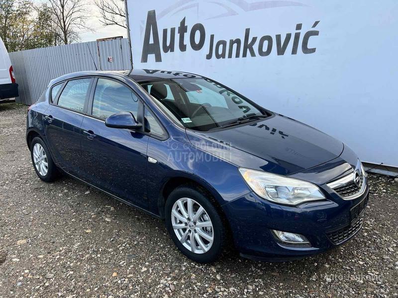 Opel Astra J 1.6 B