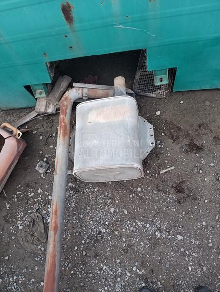 AUSPUH MERCEDES 1518