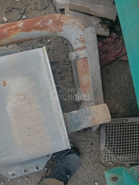 AUSPUH MERCEDES 1518