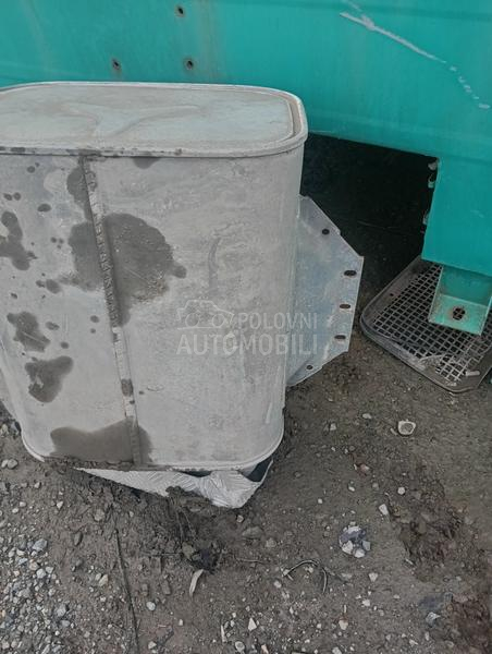 AUSPUH MERCEDES 1518