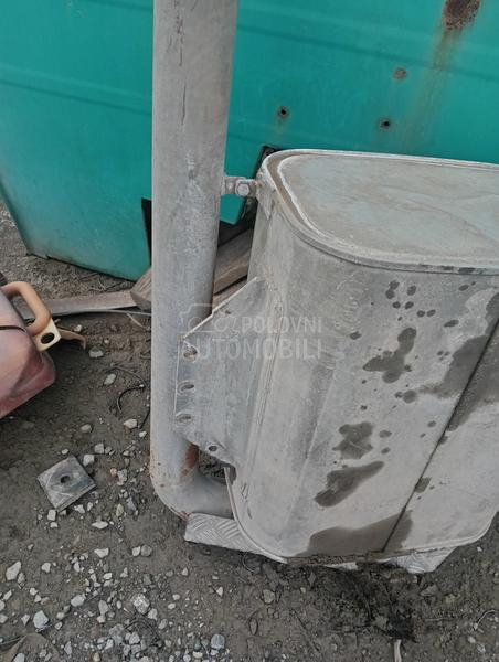 AUSPUH MERCEDES 1518