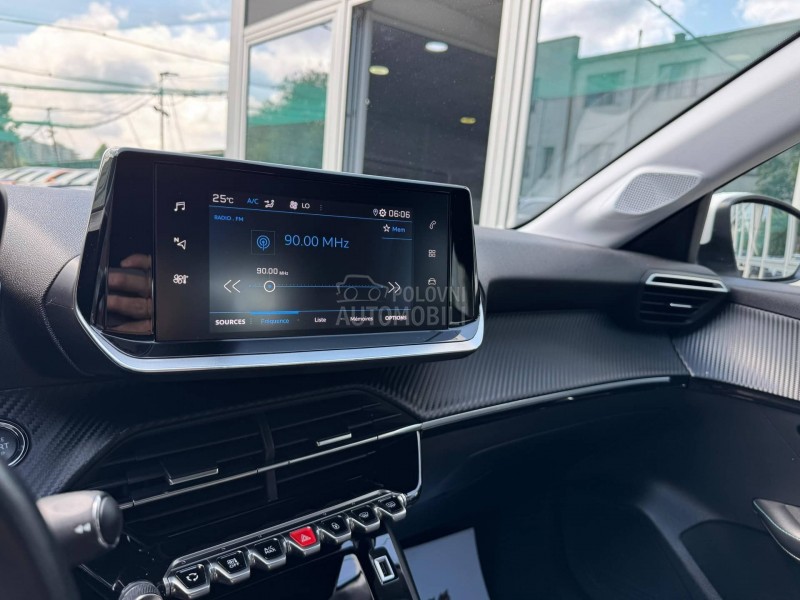 Peugeot 208 1.2 b Allure