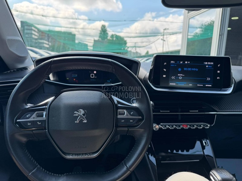 Peugeot 208 1.2 b Allure