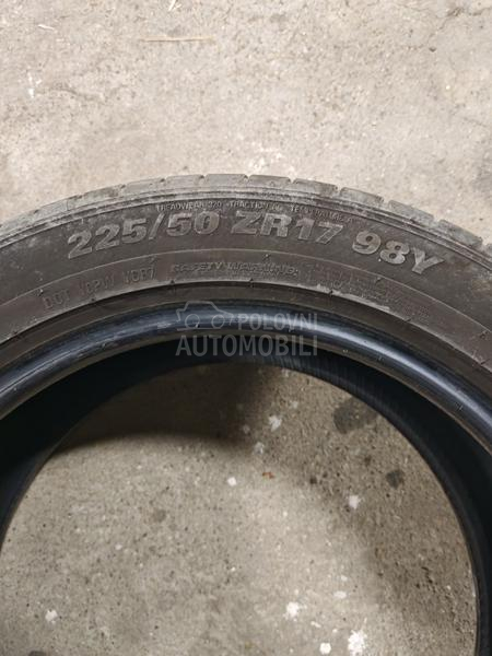Kumho 225/50 R17 Letnja