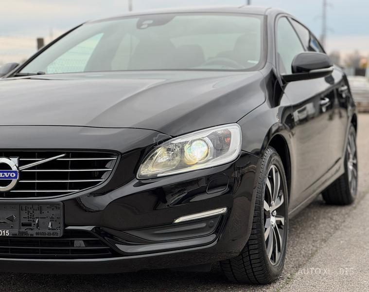 Volvo S60 2.0 D3 / LINJE SVART