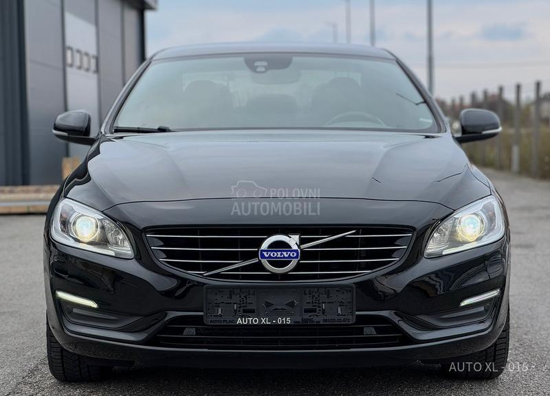 Volvo S60 2.0 D3 / LINJE SVART