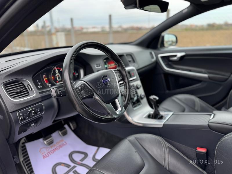 Volvo S60 2.0 D3 / LINJE SVART