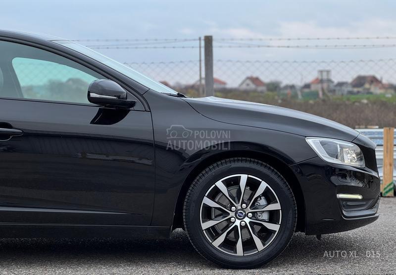 Volvo S60 2.0 D3 / LINJE SVART