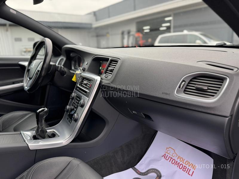 Volvo S60 2.0 D3 / LINJE SVART