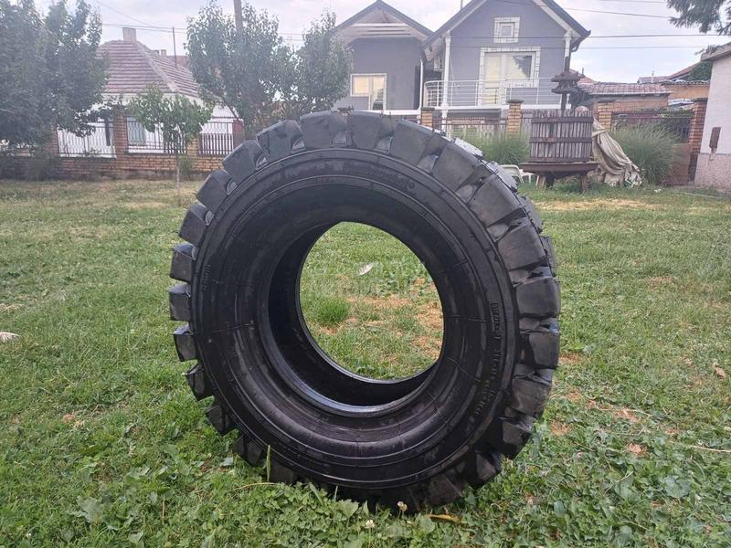 Continental 300/70 R15