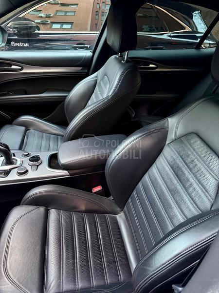 Alfa Romeo Stelvio VELOCE 4x4