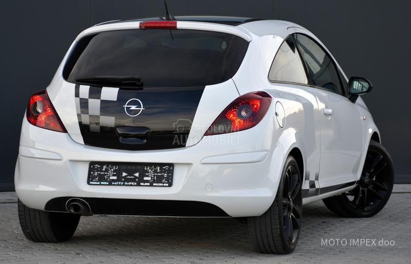Opel Corsa D 1.4 / SPORT / CH