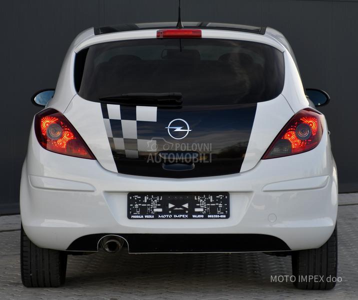 Opel Corsa D 1.4 / SPORT / CH