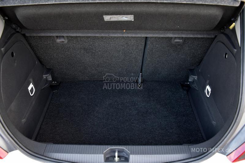 Opel Corsa D 1.4 / SPORT / CH