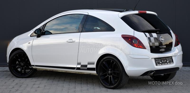 Opel Corsa D 1.4 / SPORT / CH
