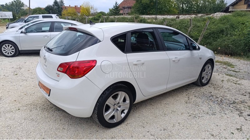 Opel Astra J 1.7CDTI ENJOY
