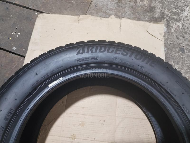 Bridgestone 205/55 R16 Zimska