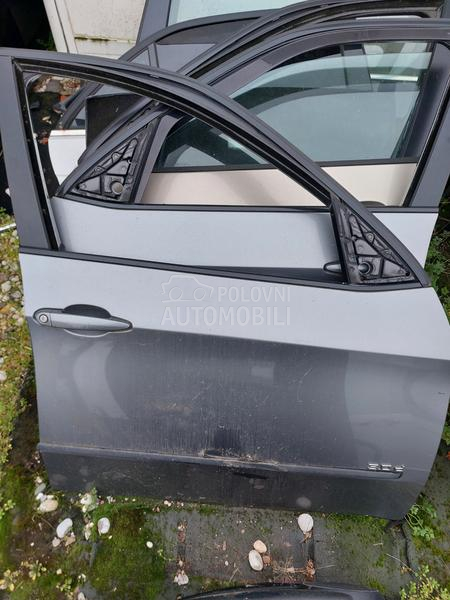 prednja desna vrata e70