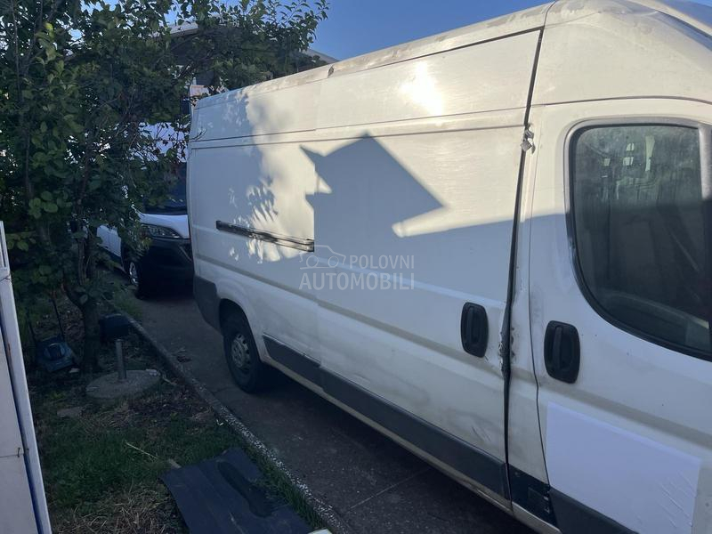 Peugeot Boxer 2.2L3H2