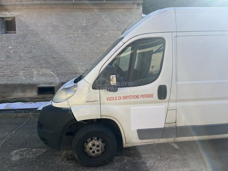 Peugeot Boxer 2.2L3H2