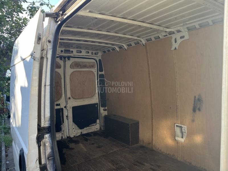 Peugeot Boxer 2.2L3H2