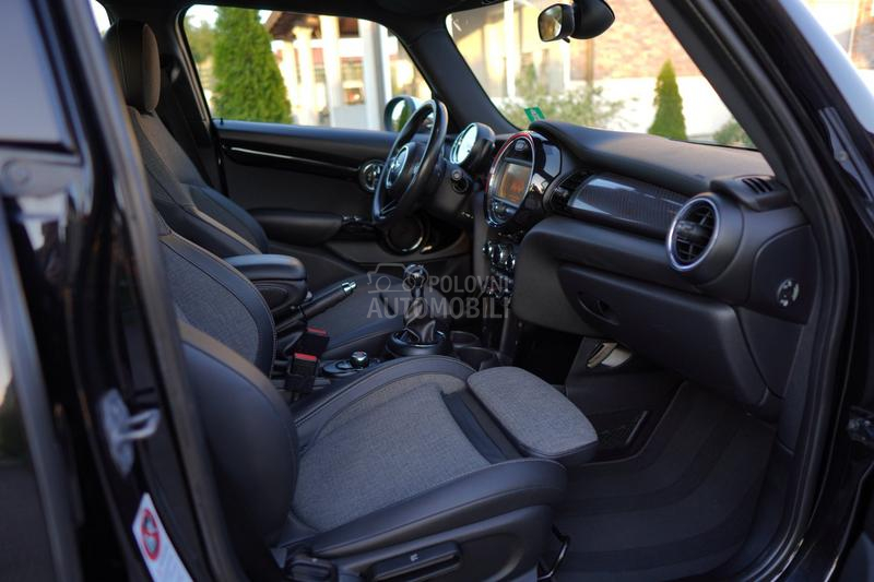 MINI One 5 V r a t a