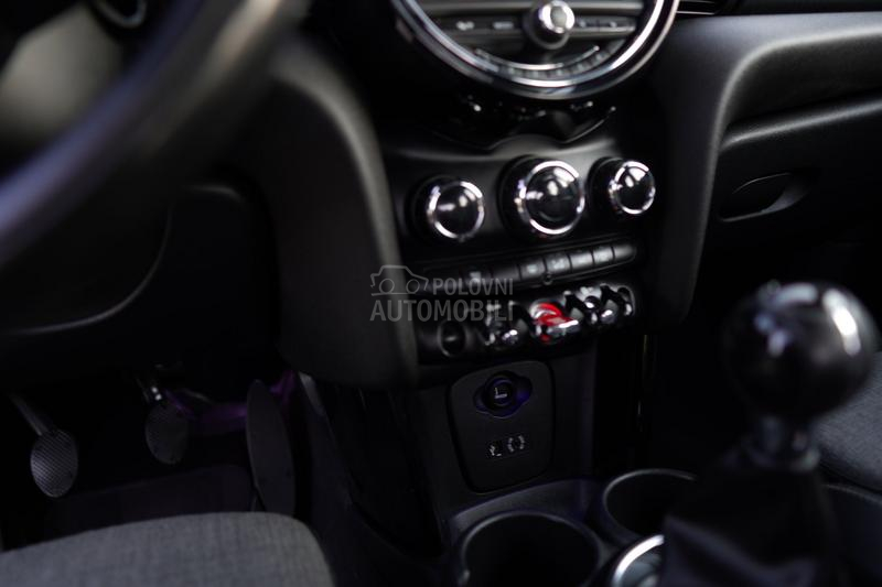 MINI One 5 V r a t a