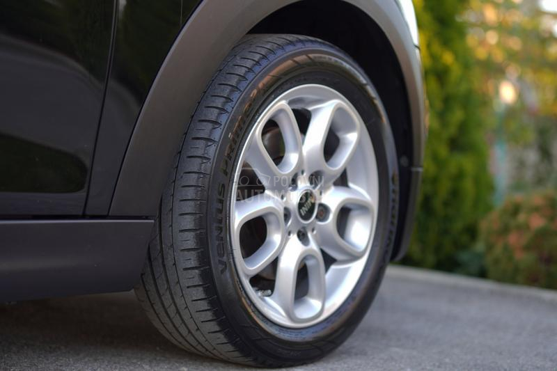 MINI One 5 V r a t a