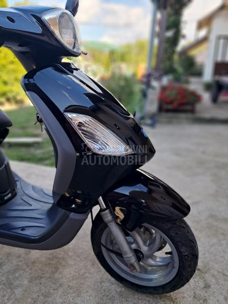 Piaggio FLY