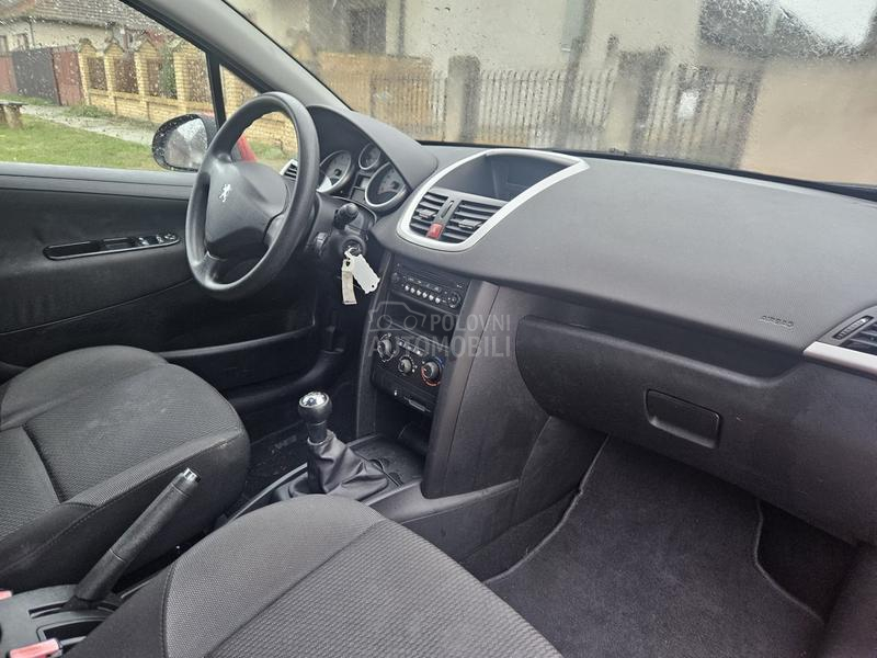 Peugeot 207 1.4