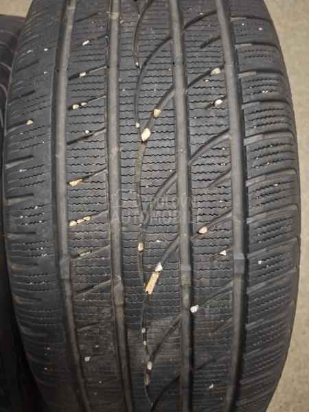 Apollo 215/55 R17 Zimska