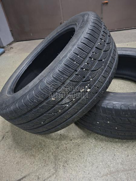 Apollo 215/55 R17 Zimska