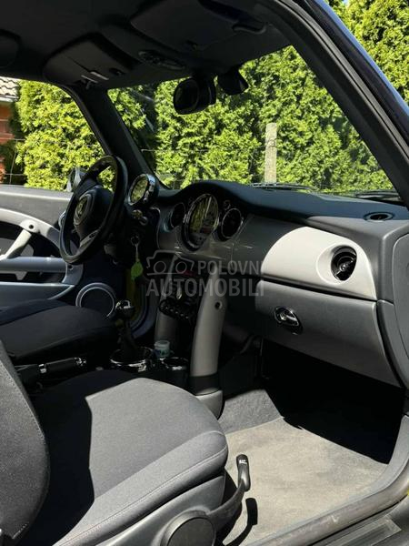 MINI Cooper 1.6