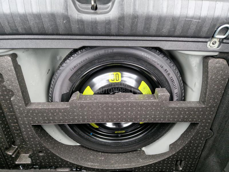 Peugeot 2008 1.6 bluehdi