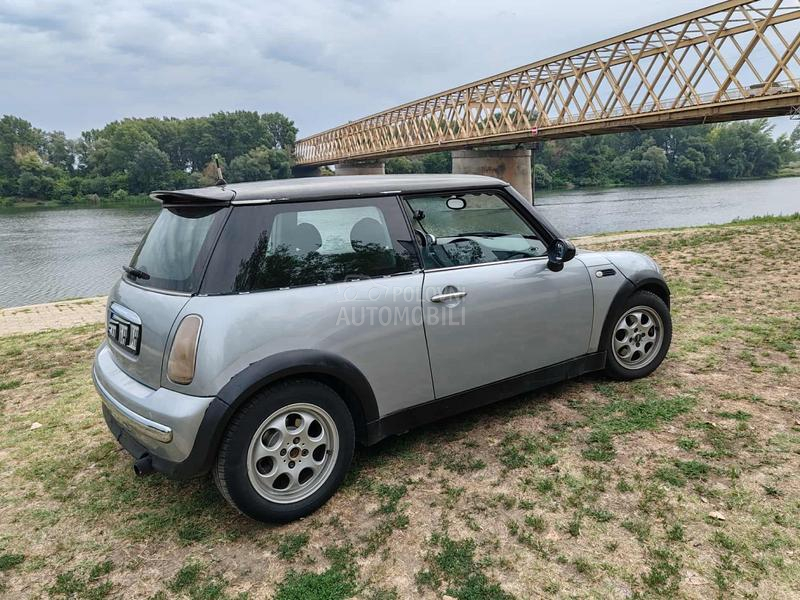 MINI Cooper 1.6