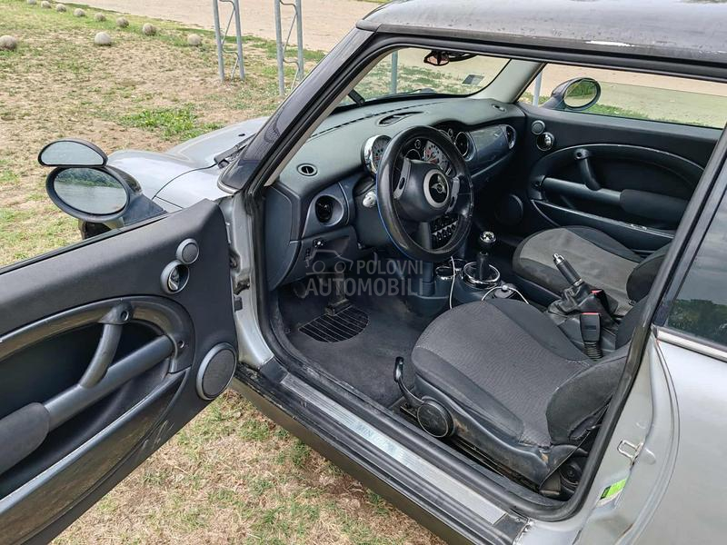 MINI Cooper 1.6