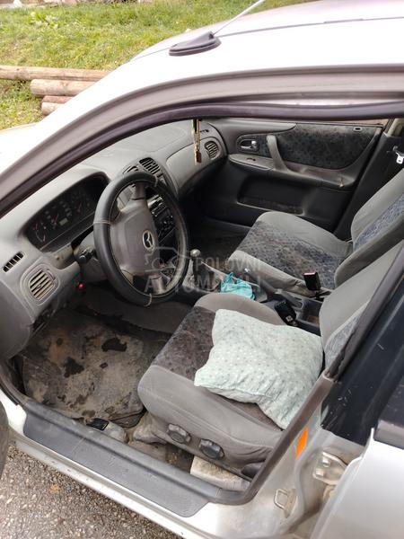 Mazda 323 
