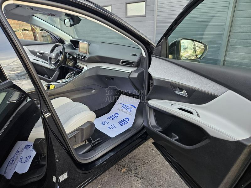 Peugeot 5008 ALLURE