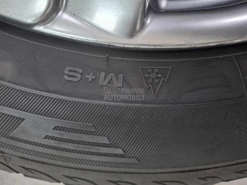 Debica 205/55 R16 Zimska