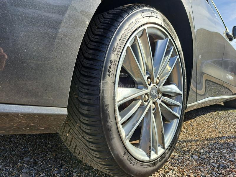 Ford Focus VIGNALE. 140257 K M