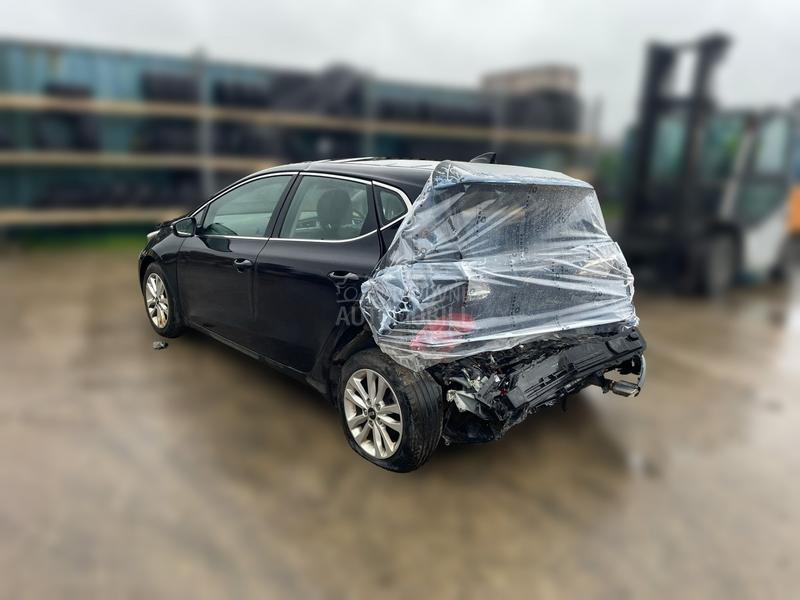 Kia cee`d 1.6 D4FB 2018. god. -  kompletan auto u delovima