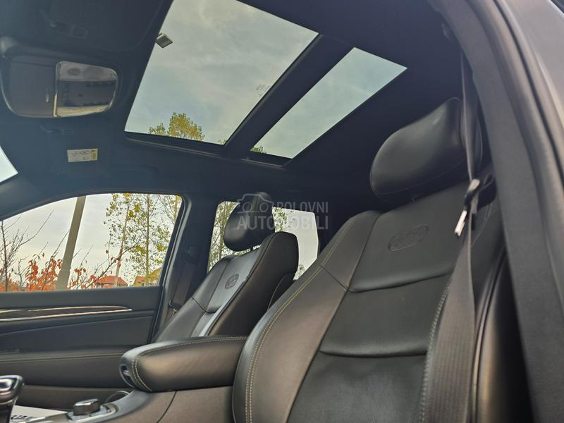 Jeep Grand Cherokee Totalni ful