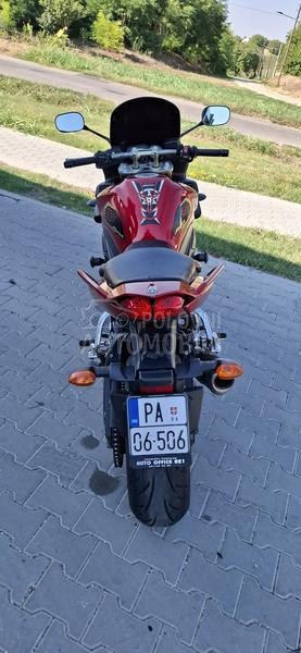 Yamaha FZ1
