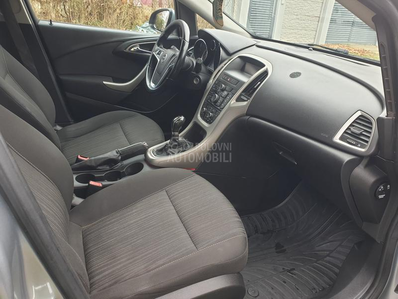 Opel Astra J 1,7cdti