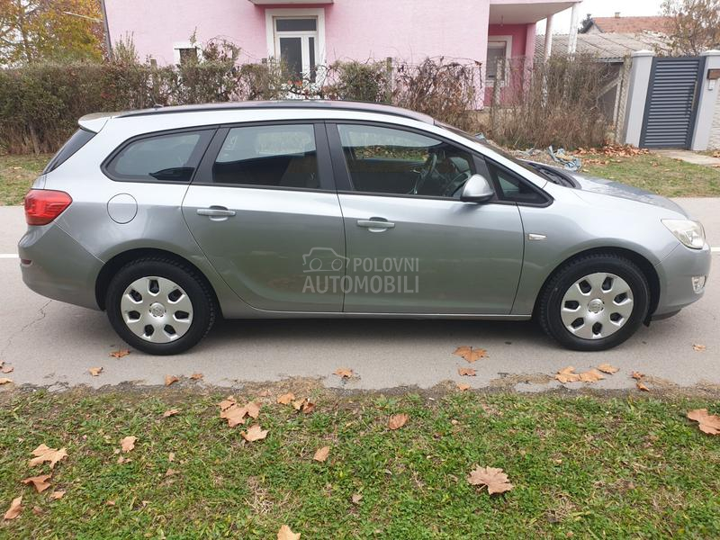 Opel Astra J 1,7cdti