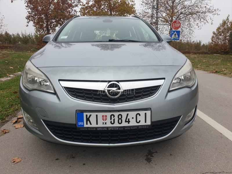 Opel Astra J 1,7cdti