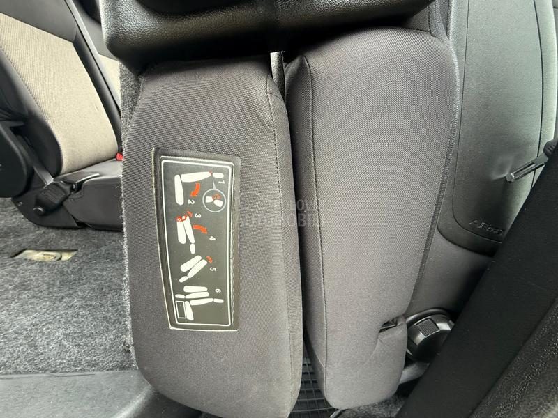 Opel Combo REZERVISAN