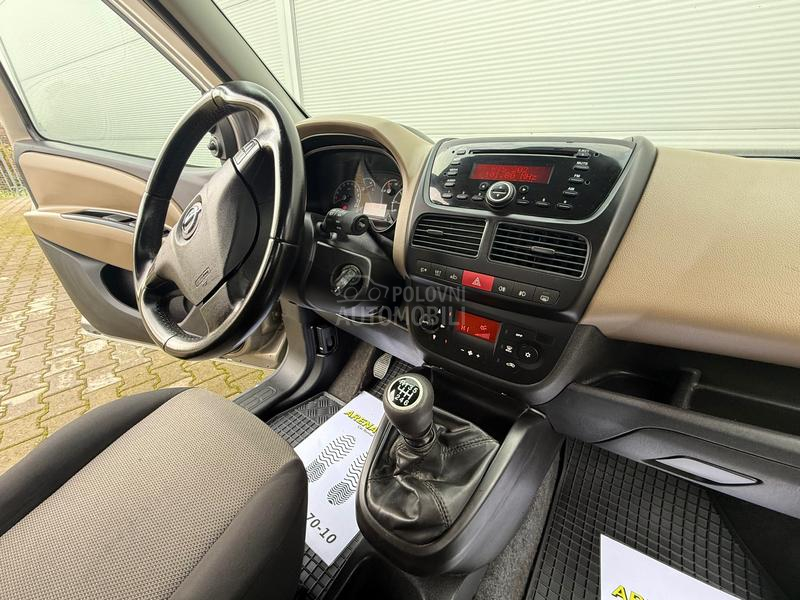Opel Combo REZERVISAN