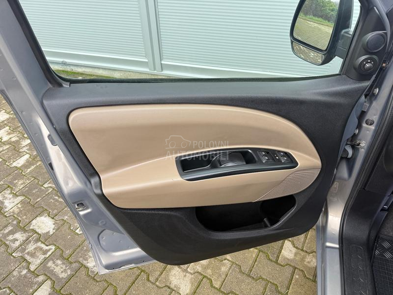 Opel Combo REZERVISAN