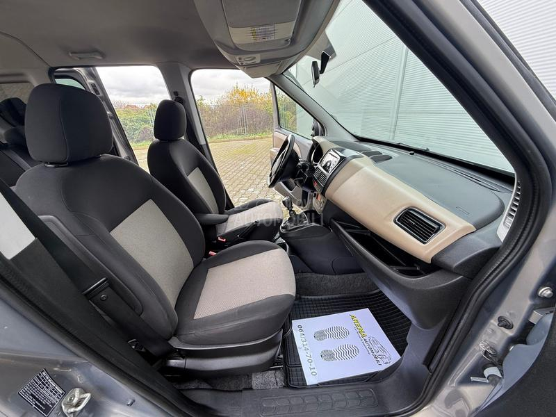 Opel Combo REZERVISAN